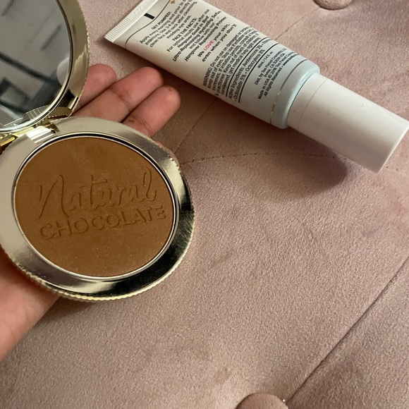 Too Face Make Up - Picture 2 of 2